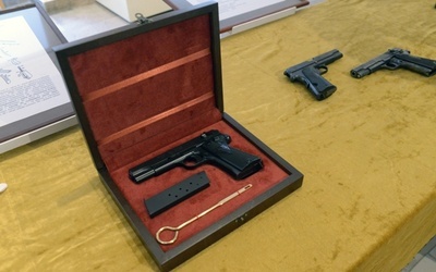 Pistolet Vis trafił do zbiorów radomskiego Muzeum im. Jacka Malczewskiego.