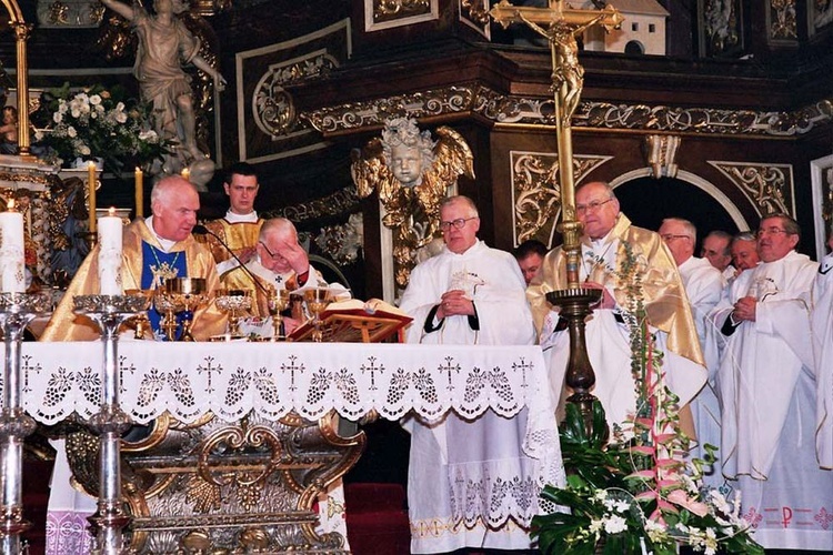 Święcenia i ingres bp Ignacego do katedry świdnickiej - cz. 01.