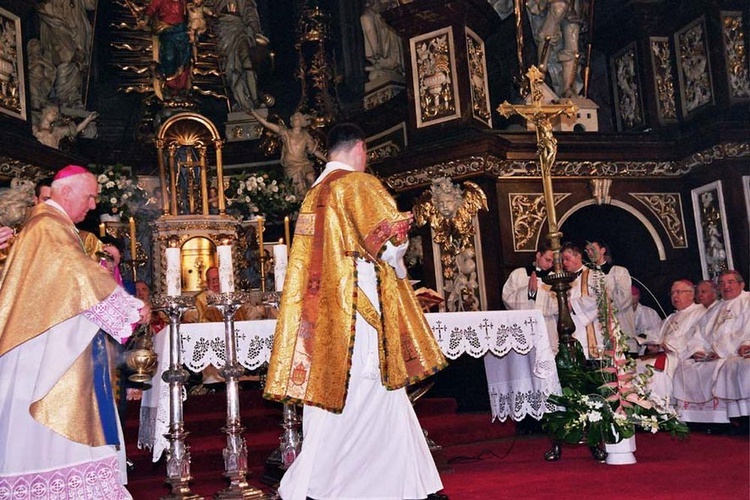 Święcenia i ingres bp Ignacego do katedry świdnickiej - cz. 01.