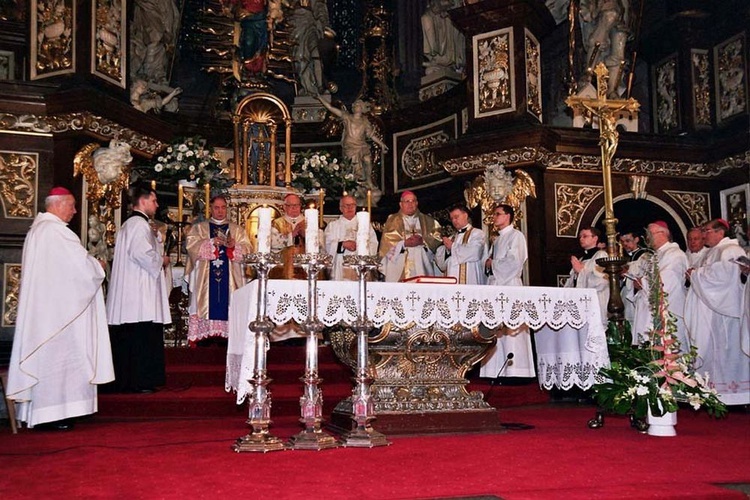 Święcenia i ingres bp Ignacego do katedry świdnickiej - cz. 01.