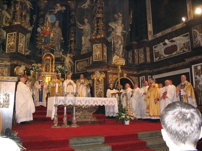 Święcenia i ingres bp Ignacego do katedry świdnickiej - cz. 02.