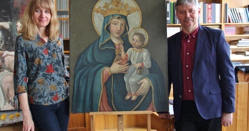 Obraz Matki Bożej Piekarskiej po badaniach wrócił do bazyliki