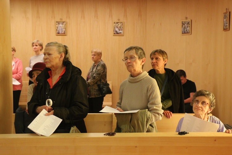 Droga Krzyżowa korytarzami szpitala im. T. Marciniaka