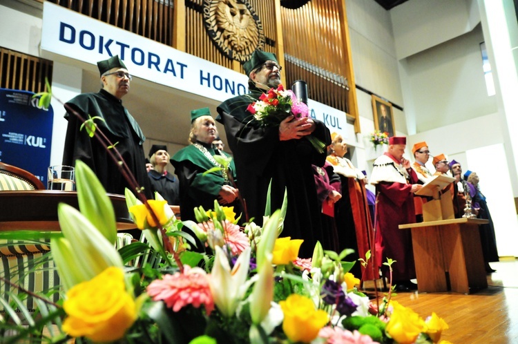 Uroczystość nadania tytułu doktora honoris causa KUL prof. A. Jamesowi McAdamsowi