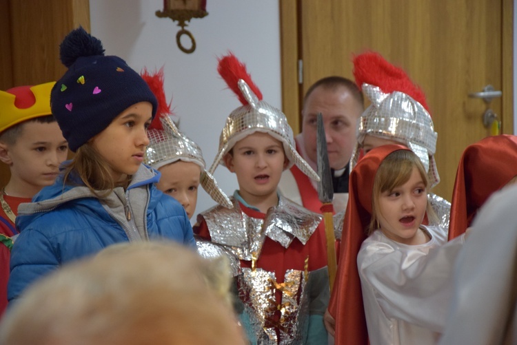 Misterium Męki Pańskiej w przedszkolu św. Rodziny w Skierniewicach