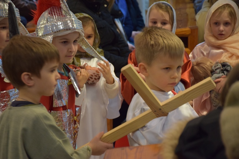 Misterium Męki Pańskiej w przedszkolu św. Rodziny w Skierniewicach
