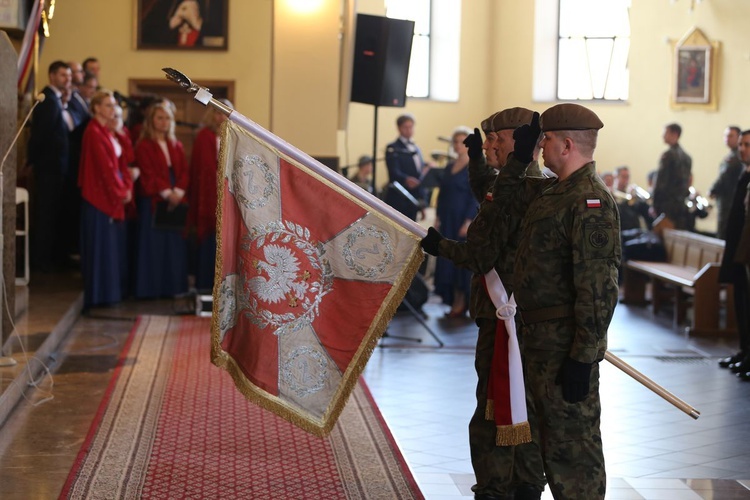 Żołnierska Msza św. w Ostrowcu Świętokrzyskim.