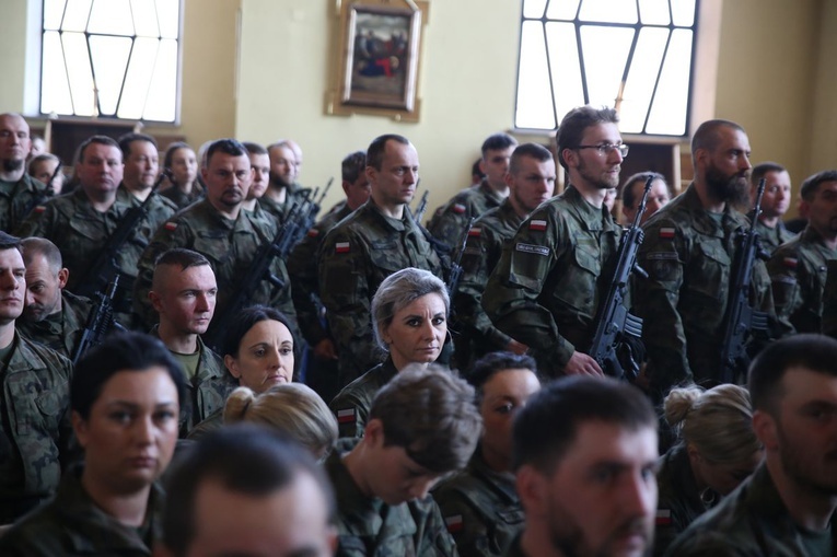 Żołnierska Msza św. w Ostrowcu Świętokrzyskim.