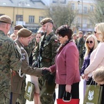 Przysięga terytorialsów na ostrowieckim Rynku