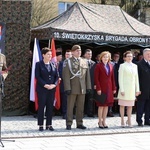 Przysięga terytorialsów na ostrowieckim Rynku