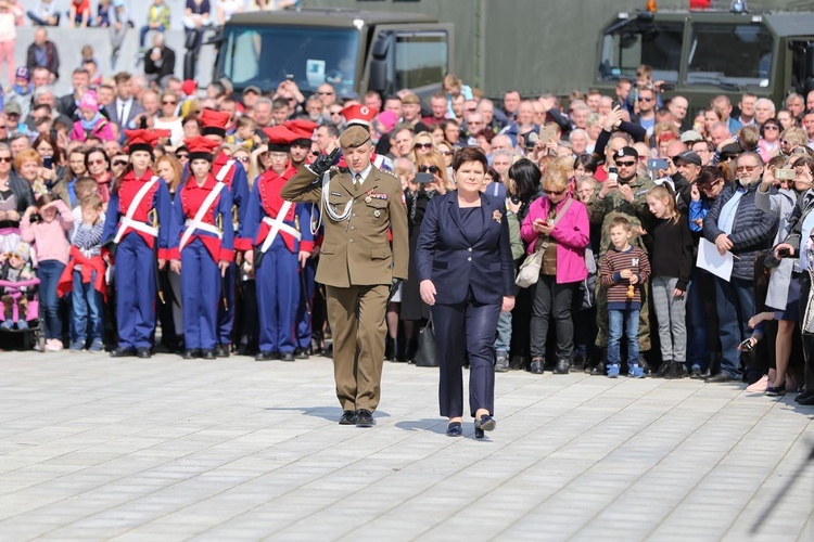 Przysięga terytorialsów na ostrowieckim Rynku