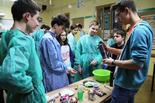 "Noc doświadczeń" w szkołach ZCBM w Bielsku-Białej - 2019