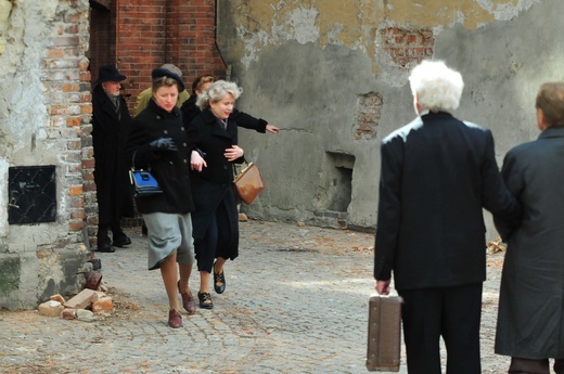 Trwają zdjęcia do filmu o księdzu Janie Ziei, który - jak podkreślił Andrzej Seweryn - "wierzył absolutnie".