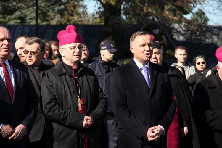 Prezydent Rzeczypospolitej Polskiej w sanktuarium Matki Bożej Cierpliwie Słuchającej w Rokitnie 