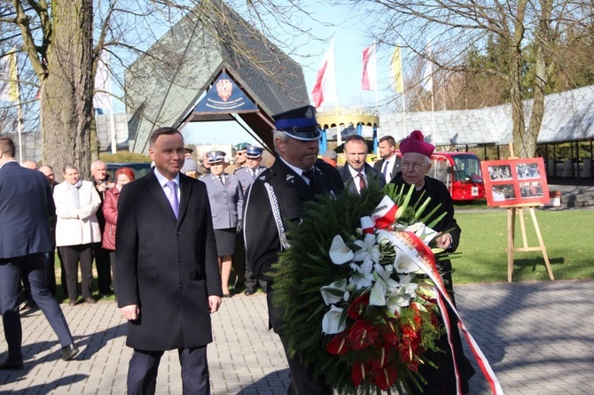 Prezydent Rzeczypospolitej Polskiej w sanktuarium Matki Bożej Cierpliwie Słuchającej w Rokitnie 