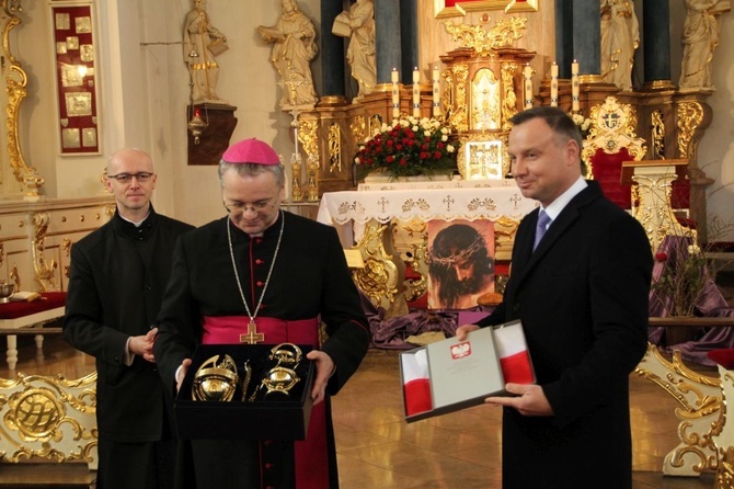 Prezydent Rzeczypospolitej Polskiej w sanktuarium Matki Bożej Cierpliwie Słuchającej w Rokitnie 