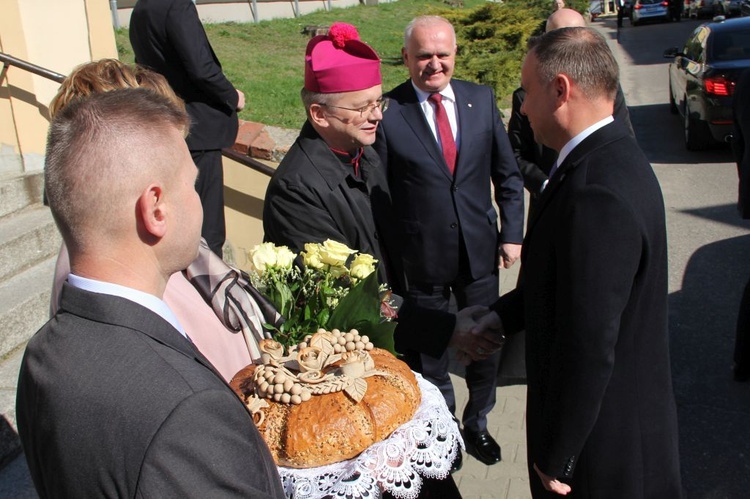 Prezydent Rzeczypospolitej Polskiej w sanktuarium Matki Bożej Cierpliwie Słuchającej w Rokitnie 