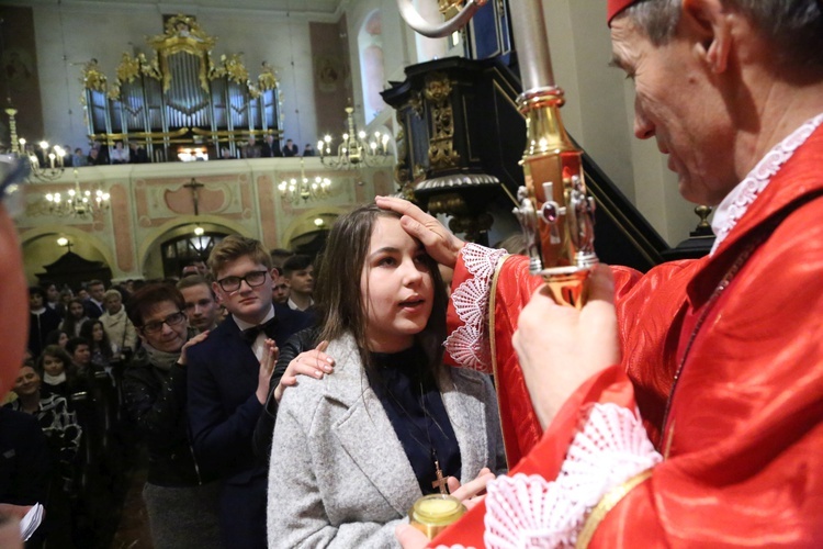 Bierzmowanie w tuchowskiej bazylice