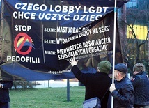 Manifestanci fundacji Pro – Prawo do Życia.
