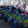 Niebieski kolor był znakiem solidarności z osobami dotkniętymi przez autyzm.