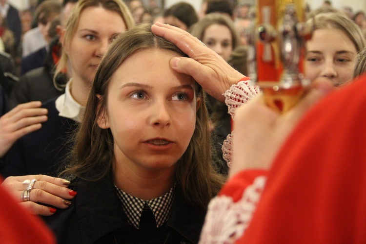 Bierzmowanie w kościele św. Jakuba w Tuchowie