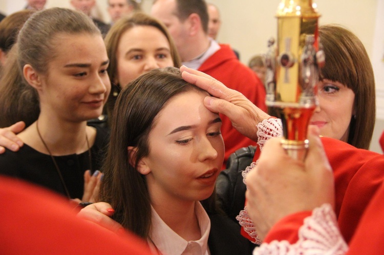 Bierzmowanie w kościele św. Jakuba w Tuchowie