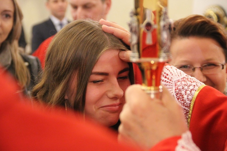 Bierzmowanie w kościele św. Jakuba w Tuchowie