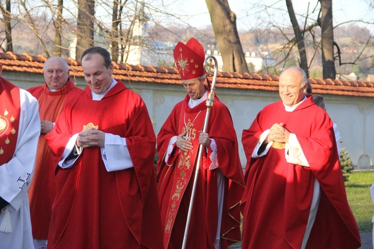 Bierzmowanie w kościele św. Jakuba w Tuchowie