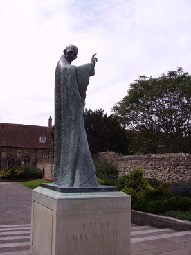 Zreformował Oxford. Gdy został biskupem, Henryk III zagarnął jego dobra