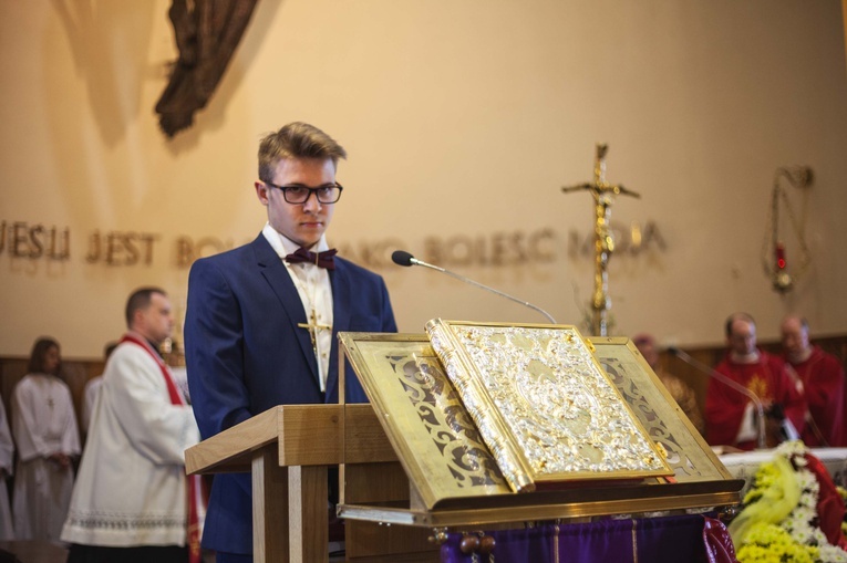 Bierzmowanie w Nowym Sączu-Zawadzie