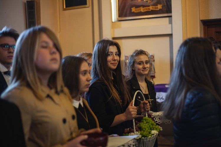 Bierzmowanie w Nowym Sączu-Zawadzie