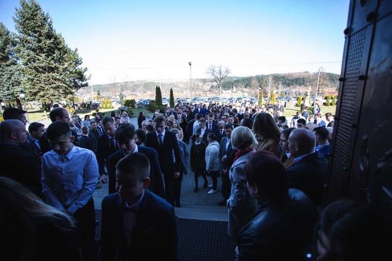 Bierzmowanie w Nowym Sączu-Zawadzie