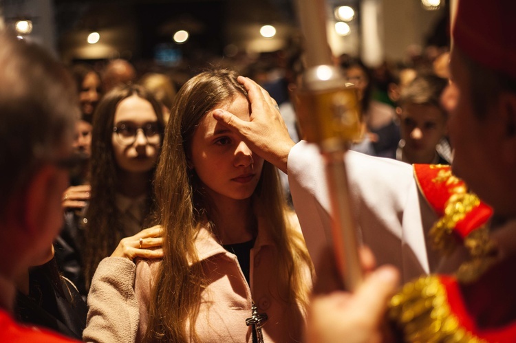 Bierzmowanie w kościele kolejowym - cz. 2