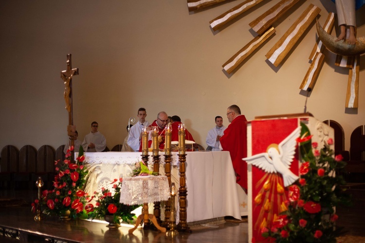 Nowy Sącz. Bierzmowanie u Niepokalanej - cz. 1 