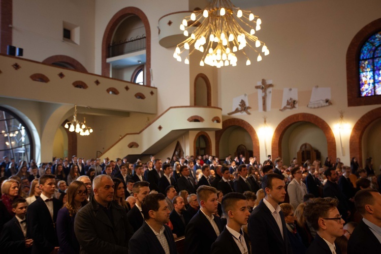 Nowy Sącz. Bierzmowanie u Niepokalanej - cz. 1 