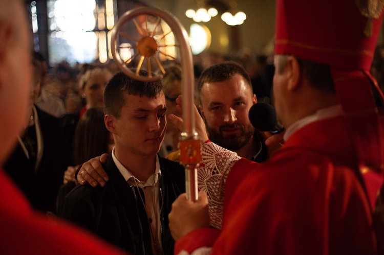 Nowy Sącz. Bierzmowanie u Niepokalanej - cz. 2