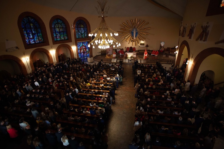 Nowy Sącz. Bierzmowanie u Niepokalanej - cz. 2