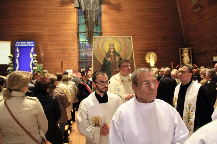 Pożegnanie obrazu Matki Bożej Kodeńskiej w Kędzierzynie-Koźlu