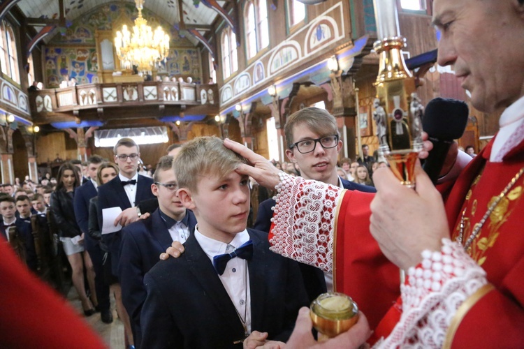 Bierzmowanie w Jurkowie k. Dobrej