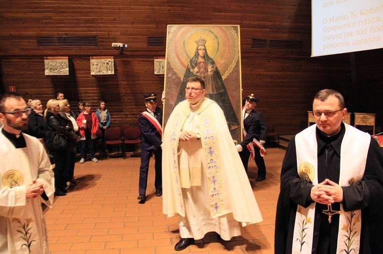 Pożegnanie obrazu Matki Bożej Kodeńskiej w Kędzierzynie-Koźlu