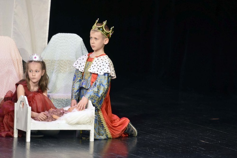 Dzieci z Publicznego Przedszkola Sióstr Prezentek na przeglądzie teatralnym 