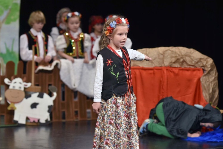 Dzieci z Publicznego Przedszkola Sióstr Prezentek na przeglądzie teatralnym 