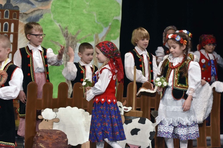 Dzieci z Publicznego Przedszkola Sióstr Prezentek na przeglądzie teatralnym 