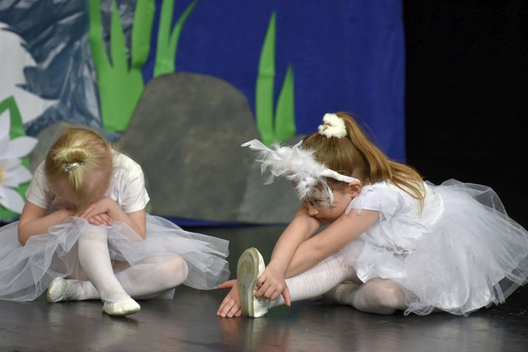 Dzieci z Publicznego Przedszkola Sióstr Prezentek na przeglądzie teatralnym 