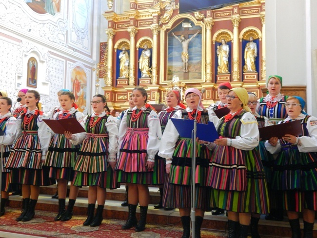 Pieśni pasyjne w Opocznie