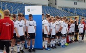 Trening Anity Włodarczyk z dziećmi na Stadionie Śląskim