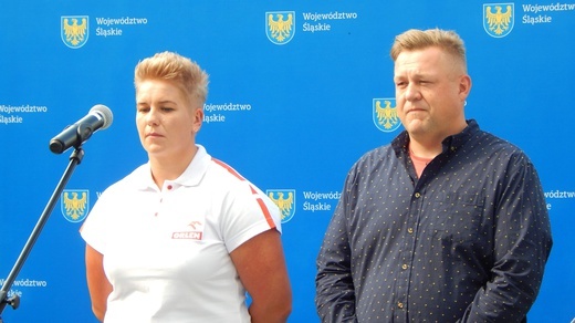 Trening Anity Włodarczyk z dziećmi na Stadionie Śląskim