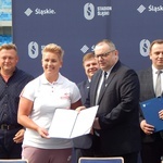 Trening Anity Włodarczyk z dziećmi na Stadionie Śląskim