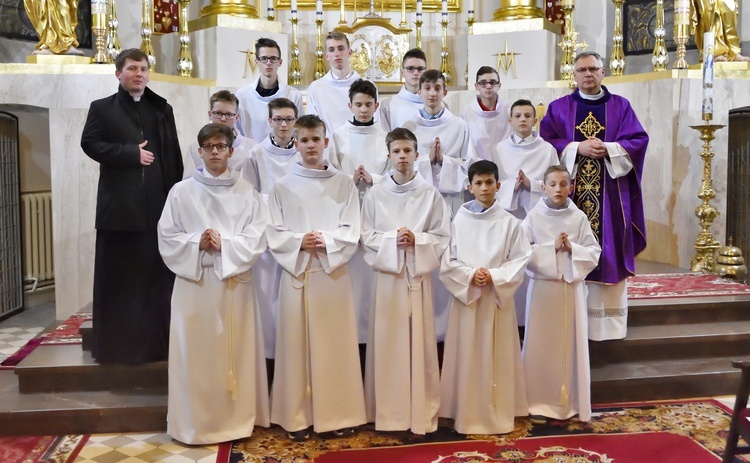 Limanowa: Błogosławieństwo nowych lektorów 