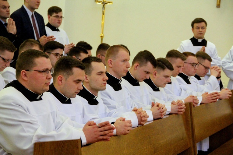 Tarnowskie seminarium. Przyjęcie do posługi lektoratu i akolitatu